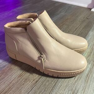 SOUL Naturalizer Turner Mid High Top Platform Sneakers Boots Tan Beige Size 12